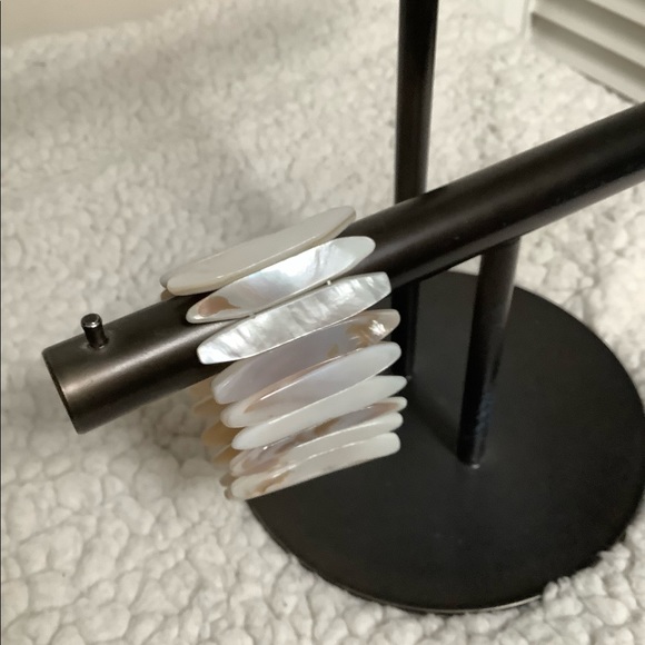 Vintage Shell Stretch Bracelet - Reversable - Picture 7 of 9